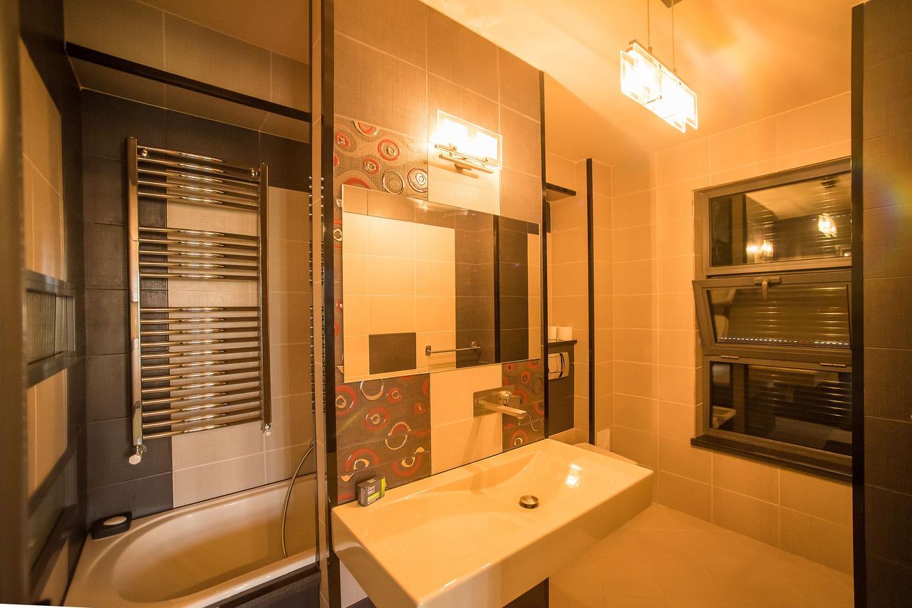 Simple Rooms Self Check In บูคาเรสต์ ภายนอก รูปภาพ